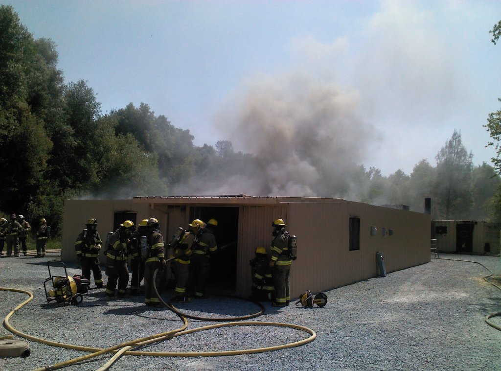 loading Gallery/Training/LiveFire Redding 29apr2012/fullsize/2012-04-29 11.23.00.jpg... or select a thumbnail